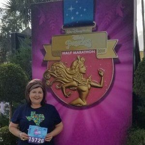 Meet your Posher, Joni